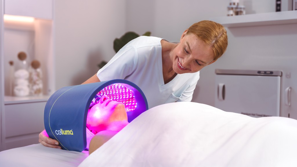 Bio-Photonic Glow Facial in spa treatment room